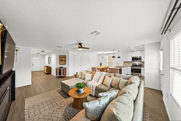 822 COOK BND, San Antonio, TX 78221