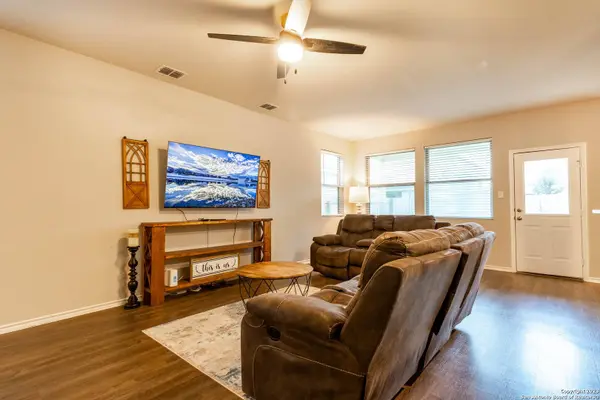 10428 GREEN PR, San Antonio, TX 78223