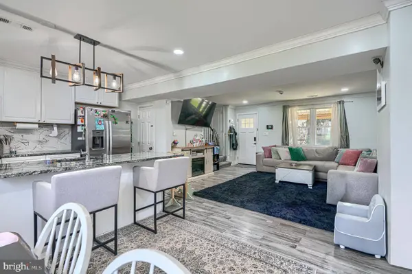 821 WICKLOW RD, Baltimore, MD 21229