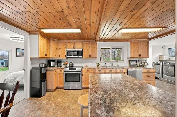 50 Newcombe RD, Lac Du Bonnet Rm, MB R0E 1A0