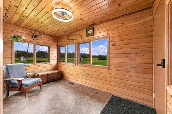 50 Newcombe RD, Lac Du Bonnet Rm, MB R0E 1A0