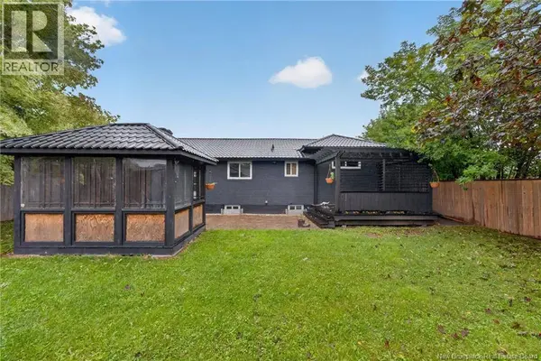 64 Athlone Avenue, Moncton, NB E1E1S3