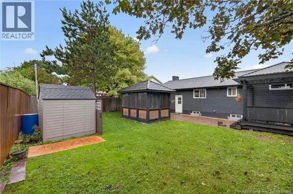 64 Athlone Avenue, Moncton, NB E1E1S3