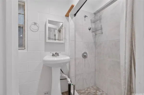 516 Panui ST, Honolulu, HI 96817