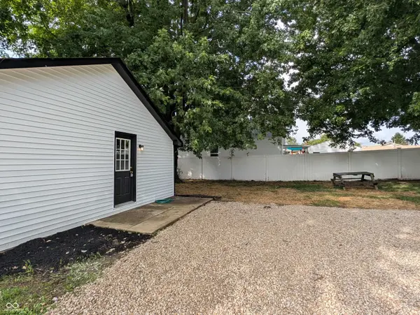 60 W Poston RD, Martinsville, IN 46151
