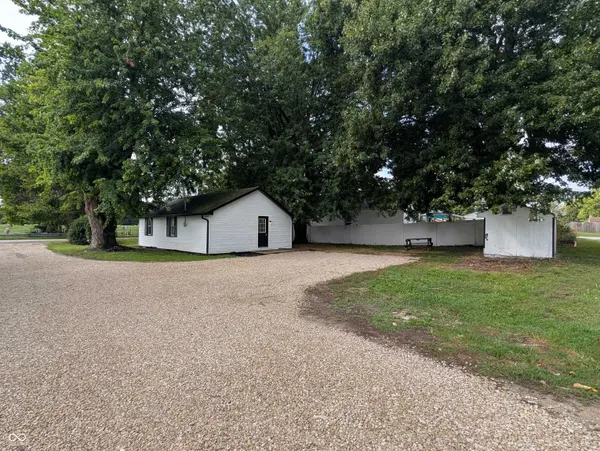 60 W Poston RD, Martinsville, IN 46151