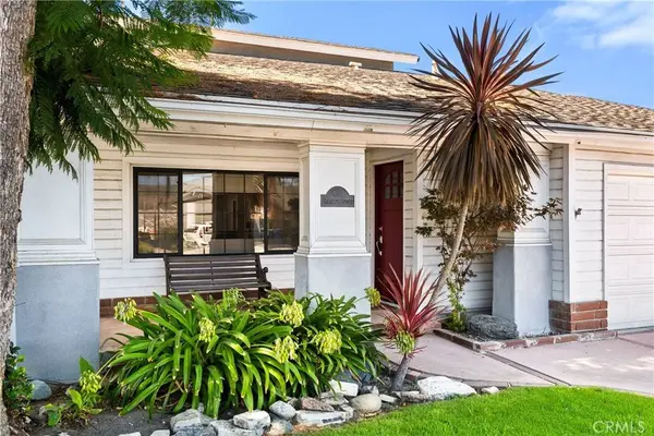 6301 Yarmouth AVE, Encino, CA 91316
