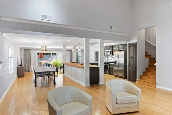6301 Yarmouth AVE, Encino, CA 91316
