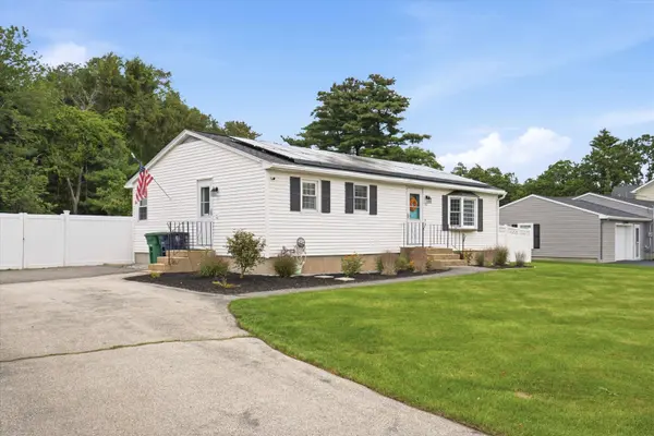 14 Bloomingdale DR, Nashua, NH 03064