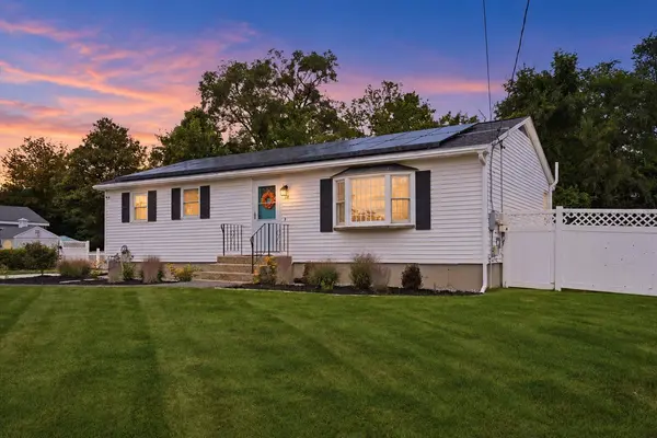 14 Bloomingdale DR