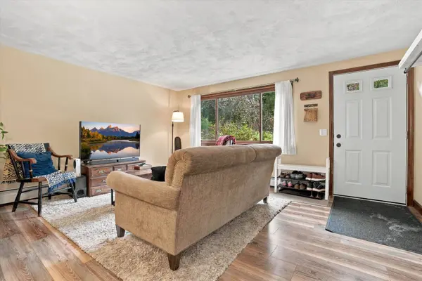 77 Coburn ST, Manchester, NH 03102
