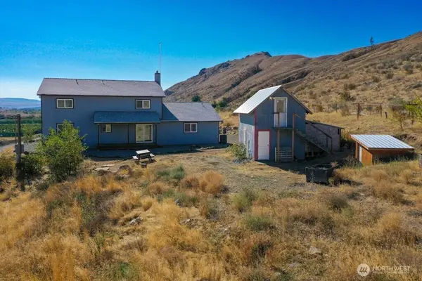 1073 Old Hwy 97, Brewster, WA 98812