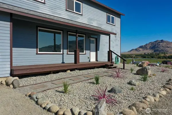 1073 Old Hwy 97, Brewster, WA 98812