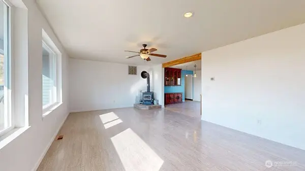 1073 Old Hwy 97, Brewster, WA 98812