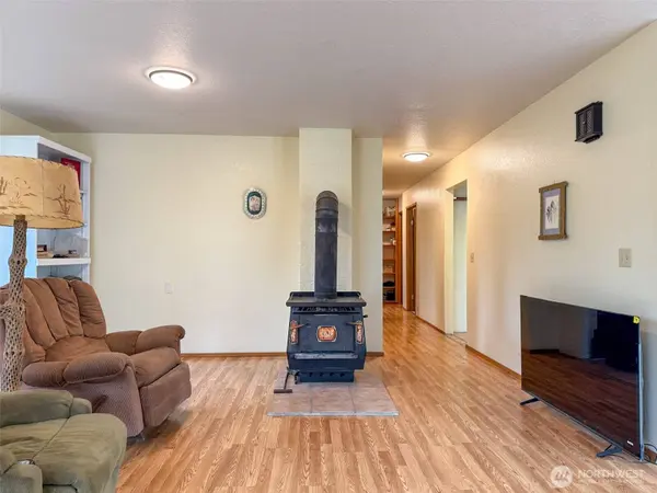 66 State Frontage RD S, Tonasket, WA 98855