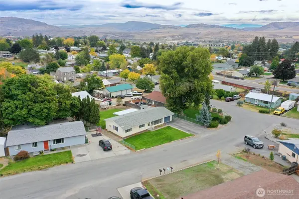706 Sunrise DR, Omak, WA 98841