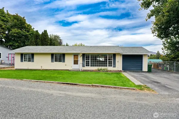 706 Sunrise DR, Omak, WA 98841