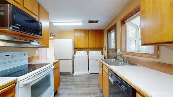 706 Sunrise DR, Omak, WA 98841