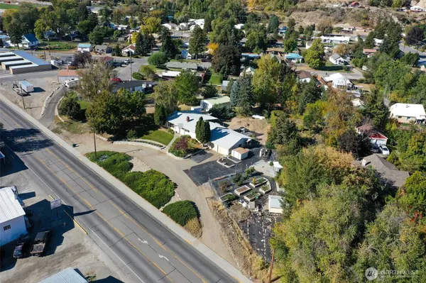 456 Okoma DR, Omak, WA 98841