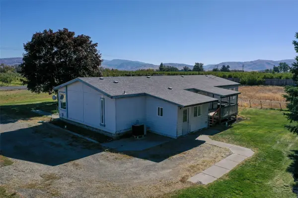 81 & 81A Johnson Creek RD, Omak, WA 98841