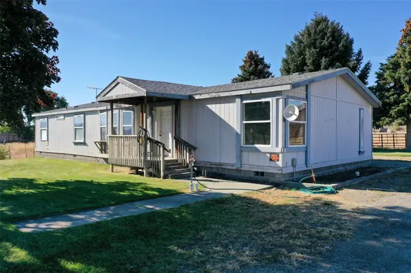81 & 81A Johnson Creek RD, Omak, WA 98841