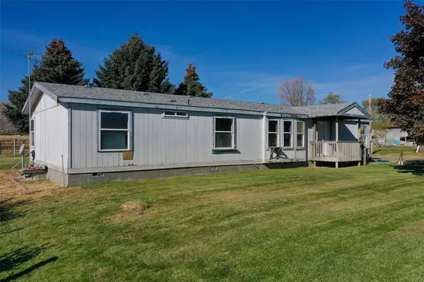 81 & 81A Johnson Creek RD, Omak, WA 98841