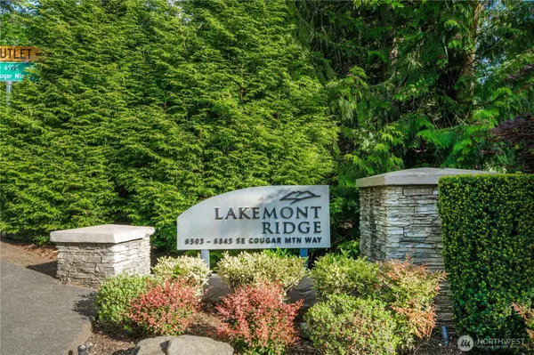 6825 SE Cougar Mountain WAY, Bellevue, WA 98006
