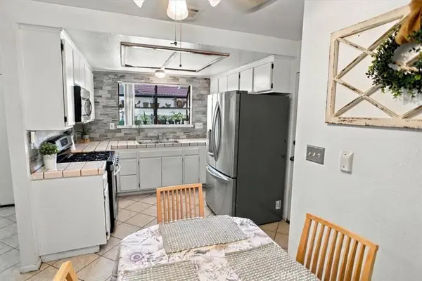 3458 Santa Barbara CT, Palmdale, CA 93550