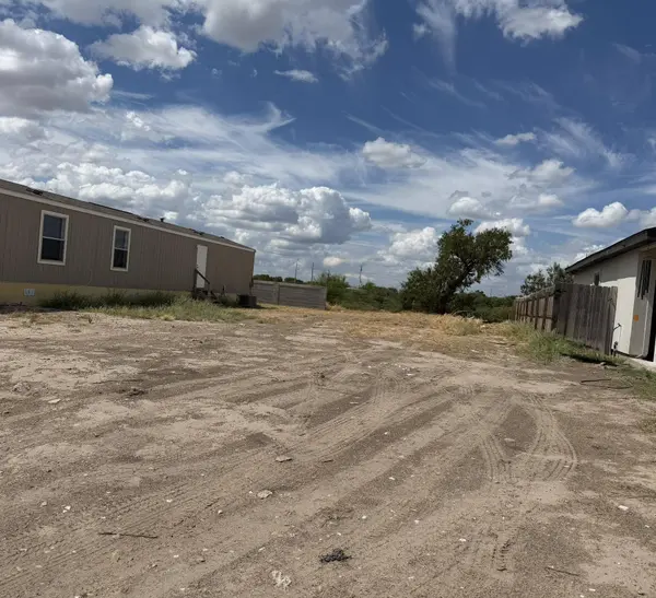 380 Riverhill Loop, Laredo, TX 78046