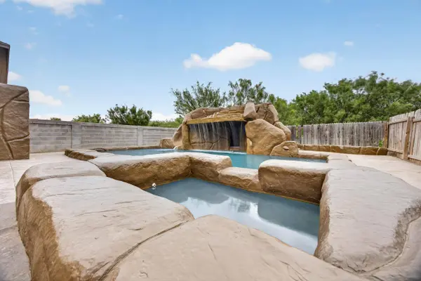 3629 Jose C Santos Dr, Laredo, TX 78041