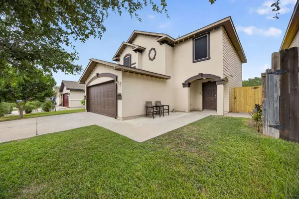 3629 Jose C Santos Dr, Laredo, TX 78041
