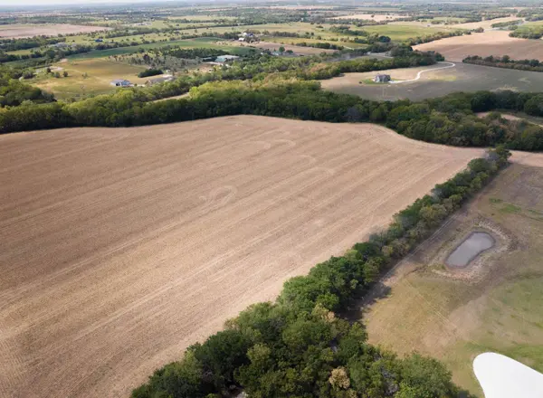00000 SW 10th St, Benton, KS 67017