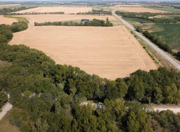 00000 SW 10th St, Benton, KS 67017