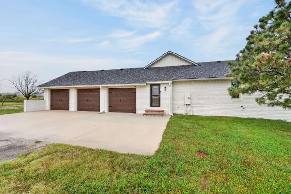 15130 E 29th St N, Wichita, KS 67228