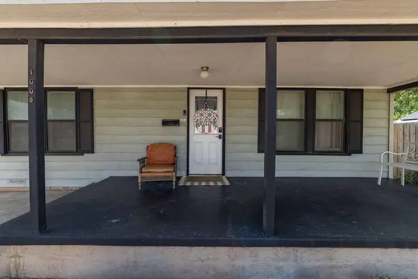 1005 Oaks N Oakes ST, San Angelo, TX 76903