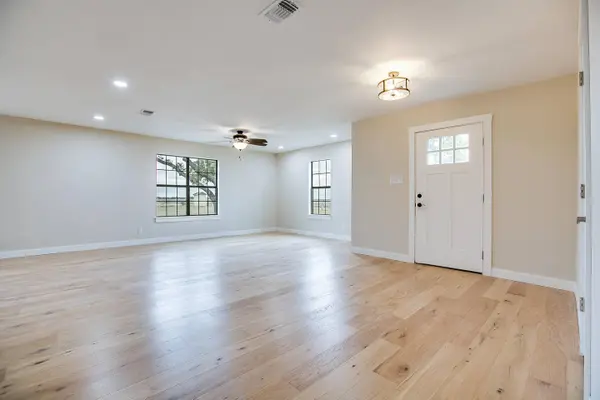 8121 S Ratliff RD, San Angelo, TX 76904