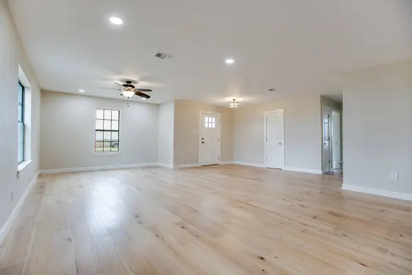 8121 S Ratliff RD, San Angelo, TX 76904