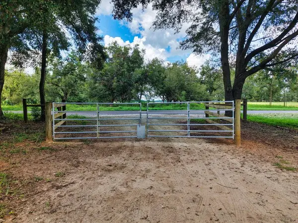 4250 120th St, Chiefland, FL 32626