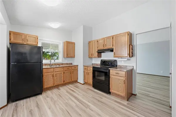 73 Garton AVE, Winnipeg, MB R2R 1X1