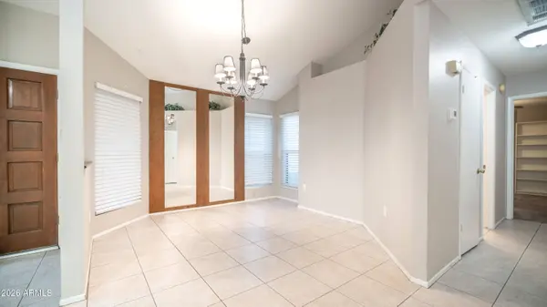 1206 W ESTRELLA Drive, Chandler, AZ 85224