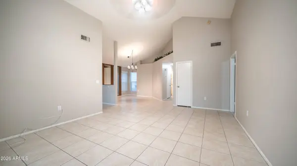 1206 W ESTRELLA Drive, Chandler, AZ 85224