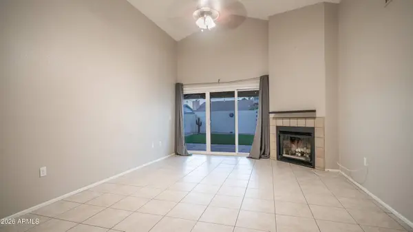 1206 W ESTRELLA Drive, Chandler, AZ 85224