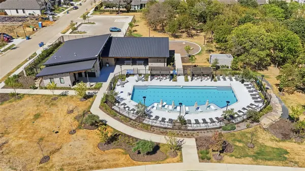9409 Sunset LN, Oak Point, TX 75068