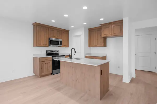 1661 S WINDSONG DR #SR 373, Santaquin, UT 84655