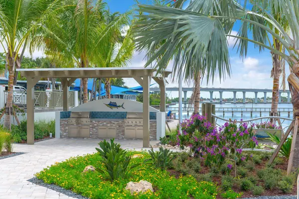 41 SW Seminole ST #305, Stuart, FL 34994