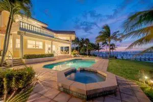 901 SE Riverside DR, Stuart, FL 34994