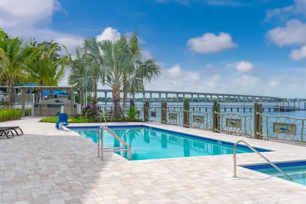 41 SW Seminole ST #210, Stuart, FL 34994