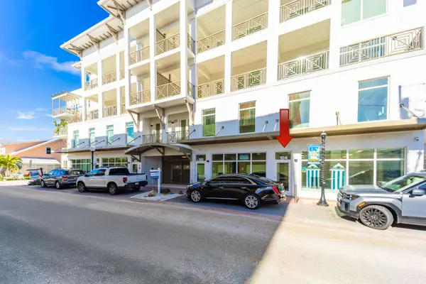 41 SW SEMINOLE ST #104, Stuart, FL 34994