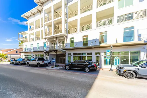 41 SW SEMINOLE ST #104, Stuart, FL 34994