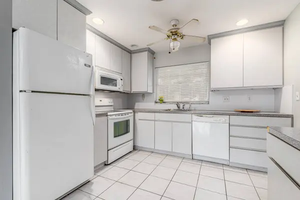 925 SE OSCEOLA ST, Stuart, FL 34994